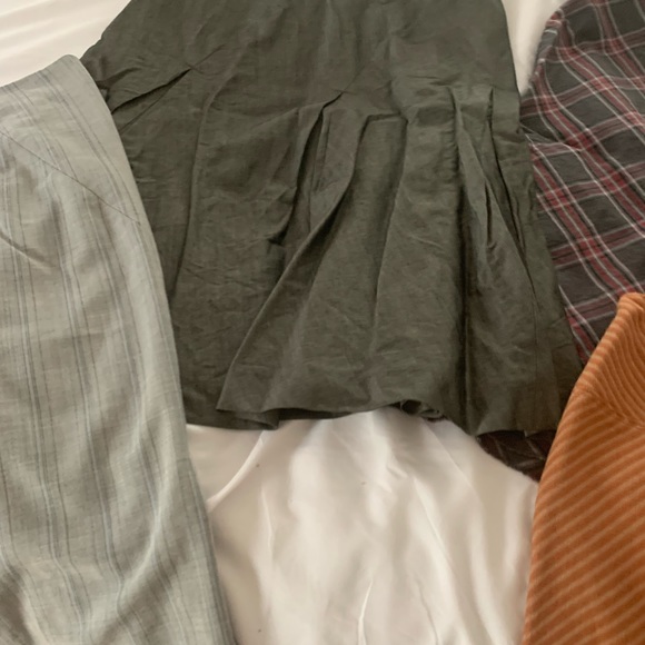 Lots small skirts brand name great for working or going out - Picture 4 of 7